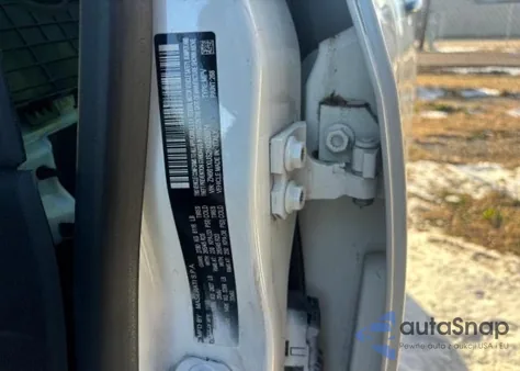 2017 Maserati Levante Sport из США, поврежденный, VIN ZN661XUS2HX226974